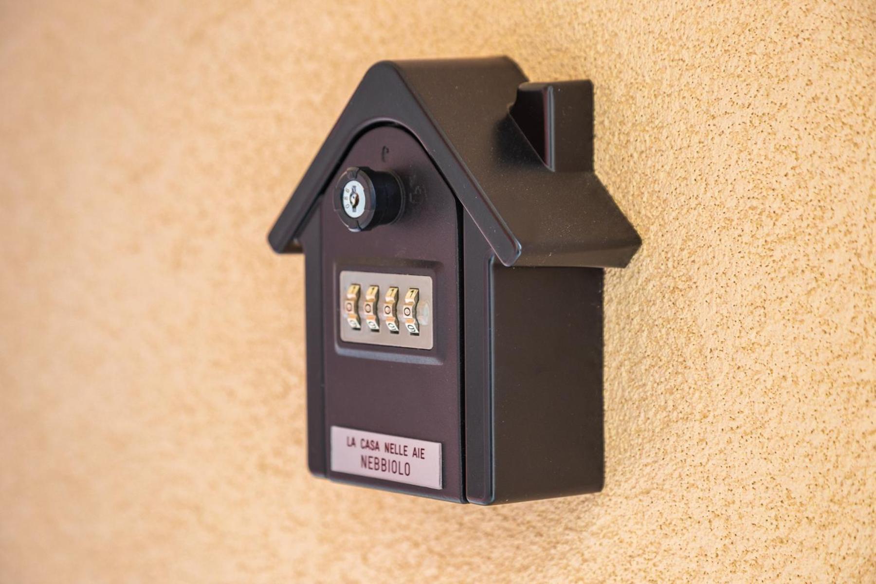 La Casa Nelle Aie - Appartamento Nebbiolo - Free Wifi E Ac La Morra Ngoại thất bức ảnh
